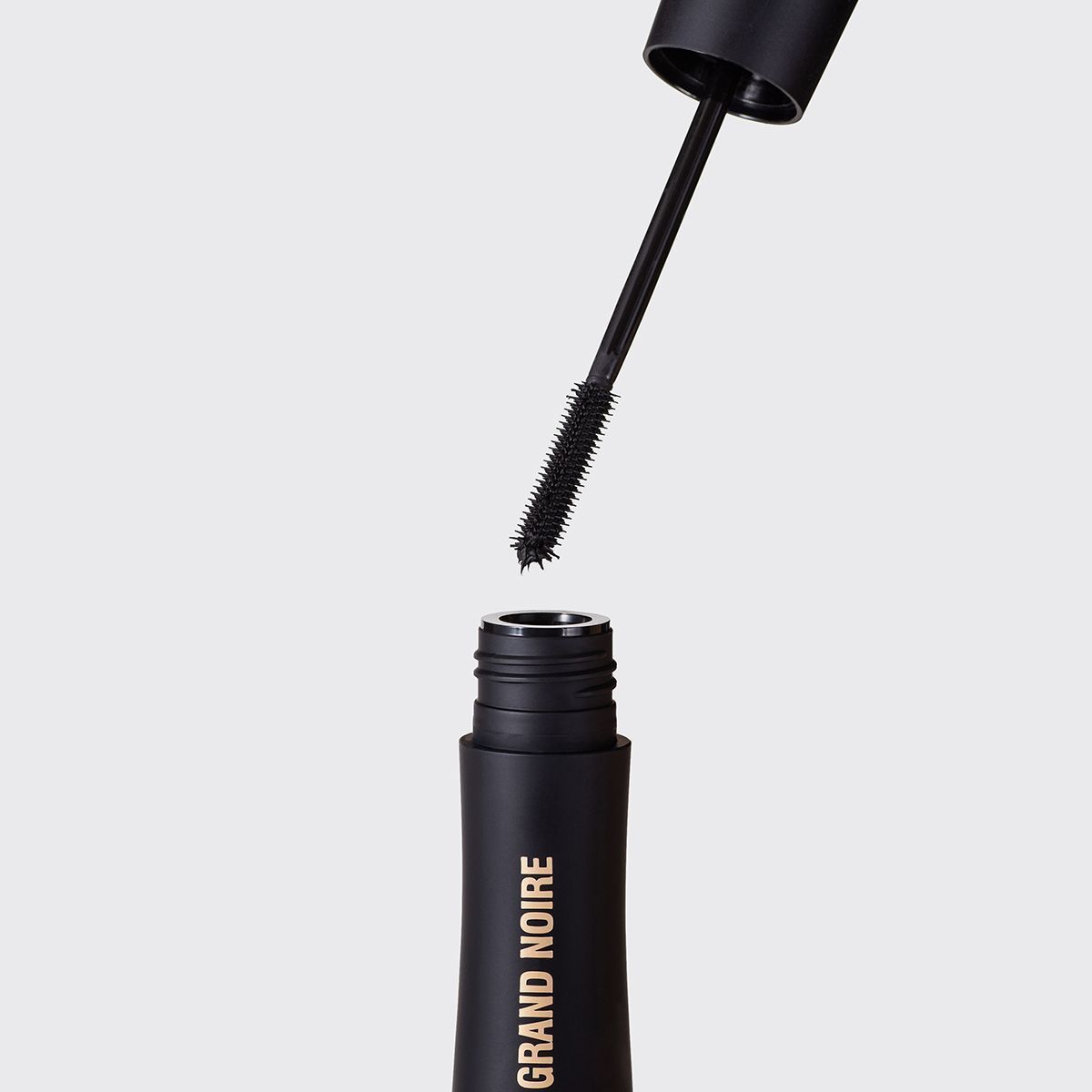 WOW maskara za volumen i produženje Grand Noire 01 – 2